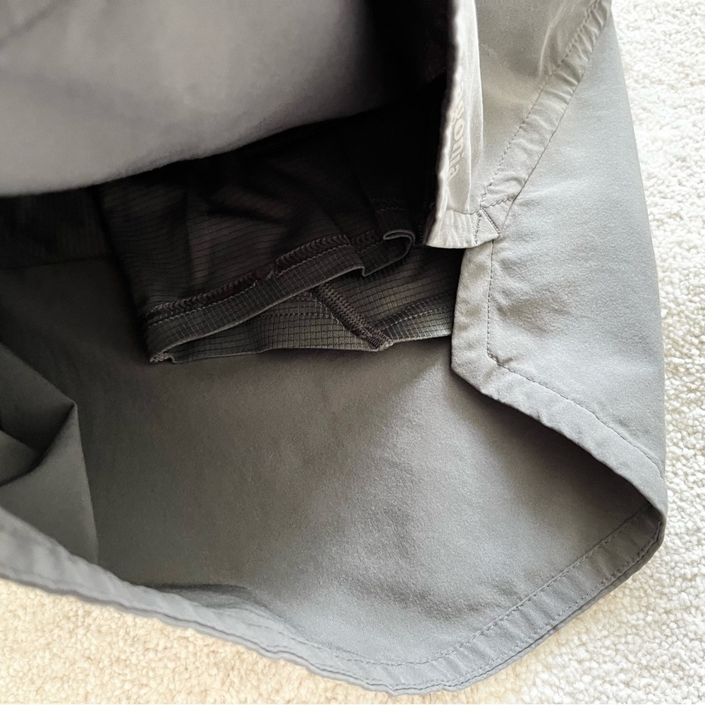 PATAGONIA Men's Nine Trails Shorts--8" Size XL - Picture 3 of 9